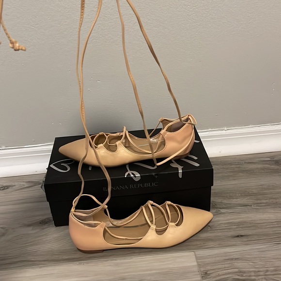 Banana republic tie up pointy flats - Picture 2 of 5